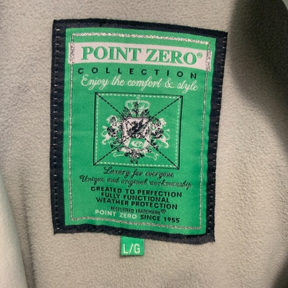 Point Zero Weather Protection Jacket Coat White - Picture 2 of 4